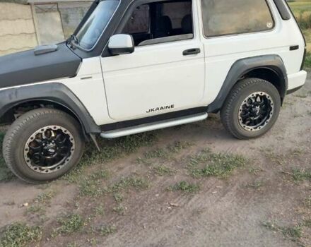 Білий ВАЗ 2121 Нива, об'ємом двигуна 1.7 л та пробігом 135 тис. км за 4000 $, фото 19 на Automoto.ua
