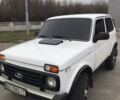 Белый ВАЗ 2121 Нива, объемом двигателя 1.6 л и пробегом 100 тыс. км за 3500 $, фото 1 на Automoto.ua