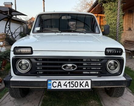 Белый ВАЗ 2121, объемом двигателя 1.6 л и пробегом 121 тыс. км за 2999 $, фото 2 на Automoto.ua