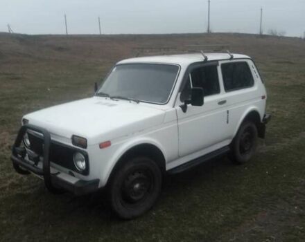 Белый ВАЗ 2121 Нива, объемом двигателя 1.6 л и пробегом 180 тыс. км за 2000 $, фото 7 на Automoto.ua