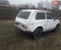 Белый ВАЗ 2121 Нива, объемом двигателя 1.6 л и пробегом 180 тыс. км за 2000 $, фото 1 на Automoto.ua