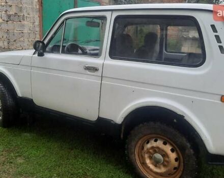 Белый ВАЗ 2121 Нива, объемом двигателя 0 л и пробегом 75 тыс. км за 2400 $, фото 4 на Automoto.ua