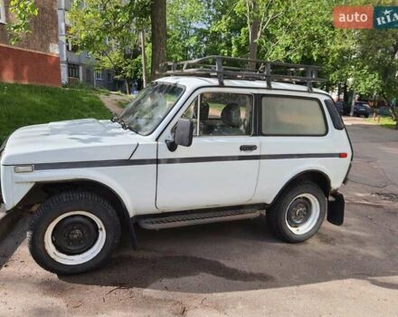 Белый ВАЗ 2121 Нива, объемом двигателя 1.6 л и пробегом 60 тыс. км за 2500 $, фото 1 на Automoto.ua