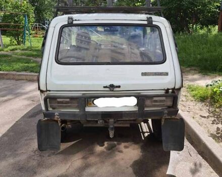 Белый ВАЗ 2121 Нива, объемом двигателя 1.6 л и пробегом 60 тыс. км за 2500 $, фото 3 на Automoto.ua