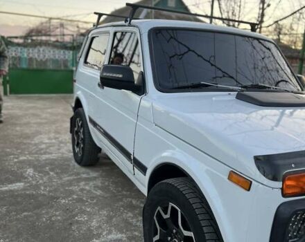 Белый ВАЗ 2121 Нива, объемом двигателя 1.6 л и пробегом 1 тыс. км за 3500 $, фото 1 на Automoto.ua