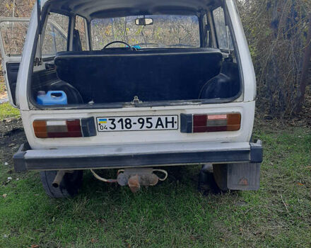 Белый ВАЗ 2121 Нива, объемом двигателя 1.6 л и пробегом 700 тыс. км за 1250 $, фото 2 на Automoto.ua
