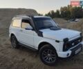 Белый ВАЗ 2121 Нива, объемом двигателя 1.57 л и пробегом 76 тыс. км за 3200 $, фото 1 на Automoto.ua