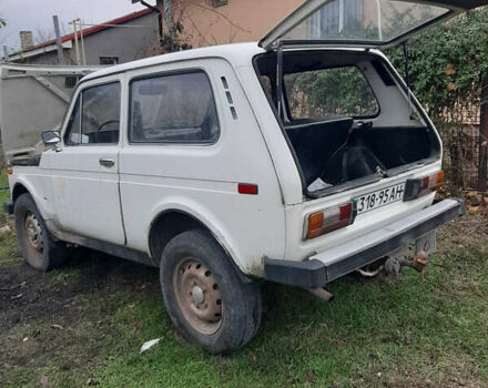 Белый ВАЗ 2121 Нива, объемом двигателя 1.6 л и пробегом 700 тыс. км за 1250 $, фото 1 на Automoto.ua