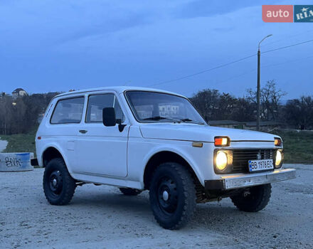 Белый ВАЗ 2121 Нива, объемом двигателя 1.5 л и пробегом 1 тыс. км за 2100 $, фото 1 на Automoto.ua