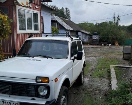 Білий ВАЗ 2121 Нива, об'ємом двигуна 1.6 л та пробігом 90 тис. км за 3500 $, фото 3 на Automoto.ua