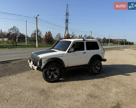 Білий ВАЗ 2121 Нива, об'ємом двигуна 1.9 л та пробігом 120 тис. км за 3500 $, фото 3 на Automoto.ua