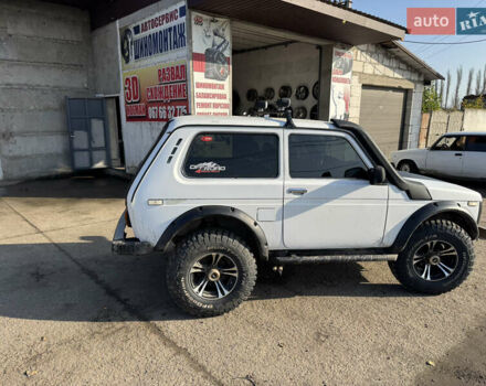 Білий ВАЗ 2121 Нива, об'ємом двигуна 1.9 л та пробігом 120 тис. км за 3500 $, фото 2 на Automoto.ua