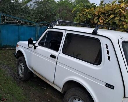 Білий ВАЗ 2121 Нива, об'ємом двигуна 1.6 л та пробігом 90 тис. км за 3500 $, фото 4 на Automoto.ua