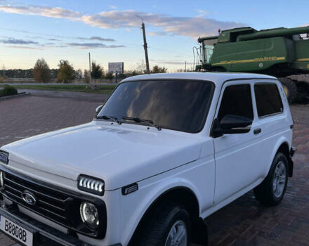 Белый ВАЗ 2121 Нива, объемом двигателя 1.57 л и пробегом 97 тыс. км за 4000 $, фото 4 на Automoto.ua