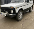 Белый ВАЗ 2121 Нива, объемом двигателя 1.58 л и пробегом 222 тыс. км за 1600 $, фото 2 на Automoto.ua