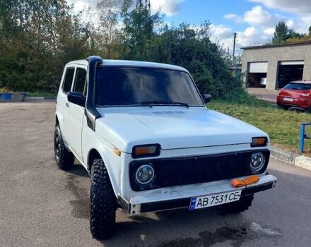 Белый ВАЗ 2121 Нива, объемом двигателя 1.57 л и пробегом 100 тыс. км за 2000 $, фото 5 на Automoto.ua