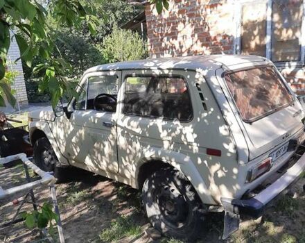 Белый ВАЗ 2121 Нива, объемом двигателя 1.6 л и пробегом 187 тыс. км за 1350 $, фото 5 на Automoto.ua