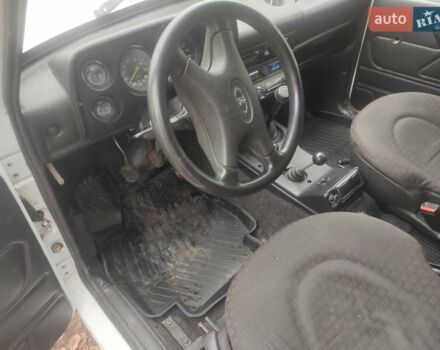 Белый ВАЗ 2121 Нива, объемом двигателя 1.57 л и пробегом 120 тыс. км за 2600 $, фото 5 на Automoto.ua