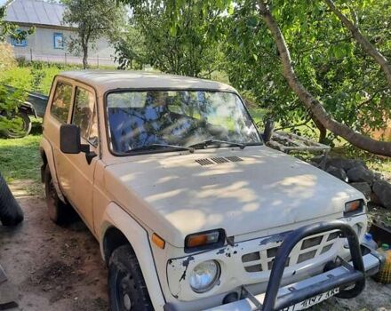 Белый ВАЗ 2121 Нива, объемом двигателя 1.6 л и пробегом 187 тыс. км за 1350 $, фото 6 на Automoto.ua