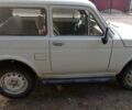 Белый ВАЗ 2121 Нива, объемом двигателя 1.6 л и пробегом 983 тыс. км за 2400 $, фото 2 на Automoto.ua