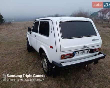 Белый ВАЗ 2121 Нива, объемом двигателя 1.6 л и пробегом 96 тыс. км за 2700 $, фото 6 на Automoto.ua