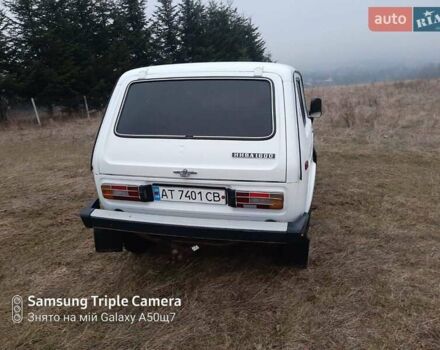 Белый ВАЗ 2121 Нива, объемом двигателя 1.6 л и пробегом 96 тыс. км за 2700 $, фото 1 на Automoto.ua