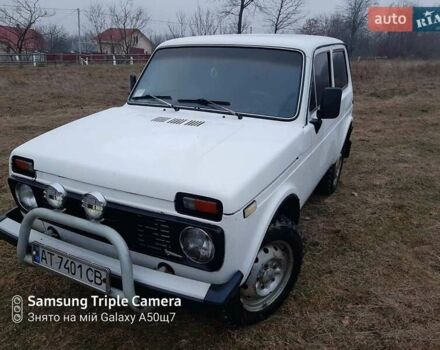 Белый ВАЗ 2121 Нива, объемом двигателя 1.6 л и пробегом 96 тыс. км за 2700 $, фото 2 на Automoto.ua