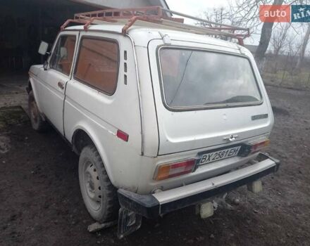 Белый ВАЗ 2121 Нива, объемом двигателя 1.6 л и пробегом 116 тыс. км за 3000 $, фото 5 на Automoto.ua