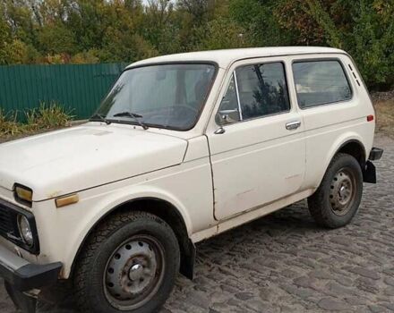 Білий ВАЗ 2121 Нива, об'ємом двигуна 1.6 л та пробігом 100 тис. км за 1700 $, фото 1 на Automoto.ua