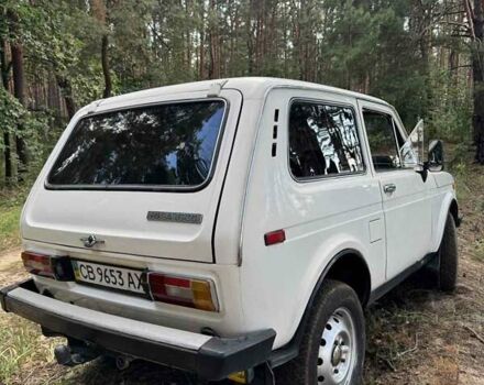 Белый ВАЗ 2121 Нива, объемом двигателя 1.6 л и пробегом 360 тыс. км за 2800 $, фото 8 на Automoto.ua