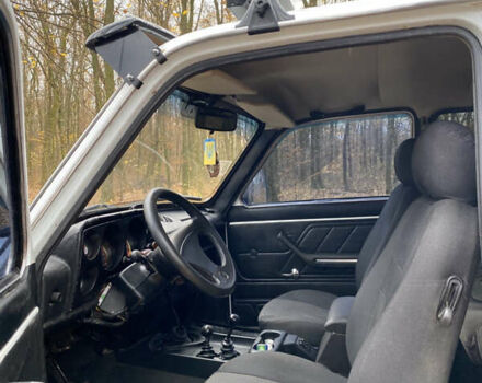 Белый ВАЗ 2121 Нива, объемом двигателя 1.9 л и пробегом 25 тыс. км за 4000 $, фото 7 на Automoto.ua