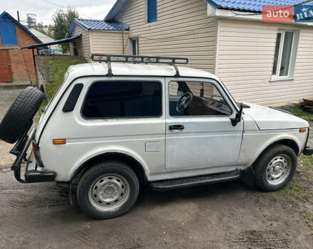 Белый ВАЗ 2121 Нива, объемом двигателя 1.6 л и пробегом 80 тыс. км за 2050 $, фото 6 на Automoto.ua