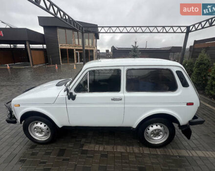 Белый ВАЗ 2121 Нива, объемом двигателя 1.57 л и пробегом 59 тыс. км за 2700 $, фото 3 на Automoto.ua