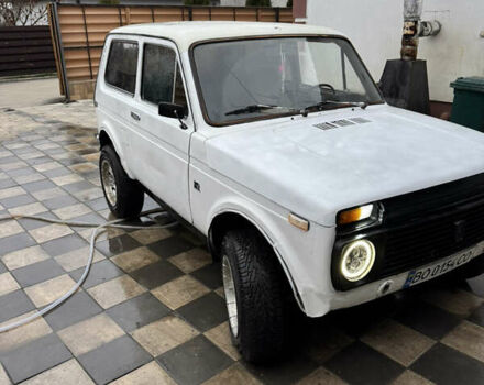 Белый ВАЗ 2121 Нива, объемом двигателя 1.6 л и пробегом 5 тыс. км за 2300 $, фото 2 на Automoto.ua