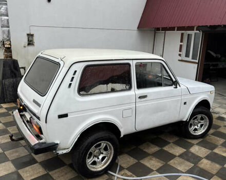 Белый ВАЗ 2121 Нива, объемом двигателя 1.6 л и пробегом 5 тыс. км за 2300 $, фото 4 на Automoto.ua