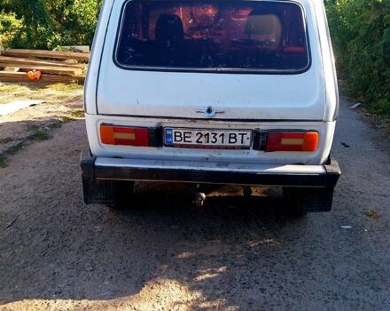 Белый ВАЗ 2121 Нива, объемом двигателя 1.6 л и пробегом 310 тыс. км за 850 $, фото 1 на Automoto.ua