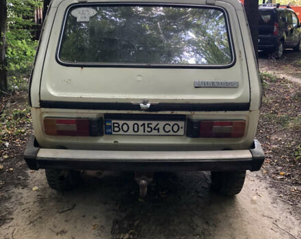 Белый ВАЗ 2121 Нива, объемом двигателя 1.6 л и пробегом 1 тыс. км за 1500 $, фото 5 на Automoto.ua