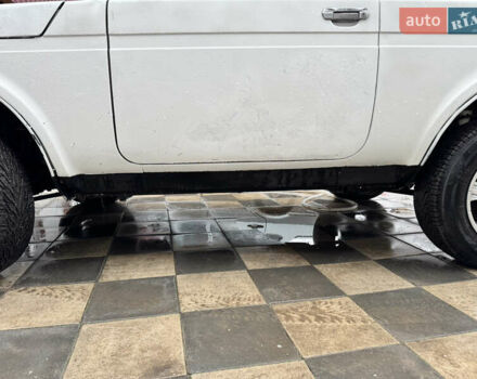 Белый ВАЗ 2121 Нива, объемом двигателя 1.6 л и пробегом 5 тыс. км за 2300 $, фото 8 на Automoto.ua