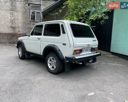 Белый ВАЗ 2121 Нива, объемом двигателя 1.8 л и пробегом 10 тыс. км за 6500 $, фото 2 на Automoto.ua