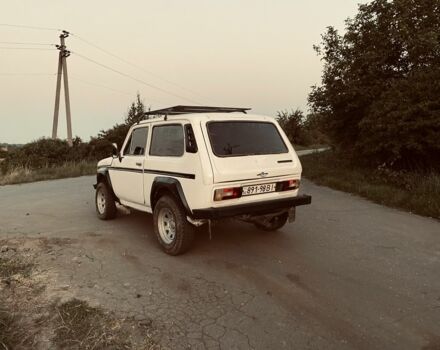 Белый ВАЗ 2121, объемом двигателя 1.6 л и пробегом 300 тыс. км за 1300 $, фото 3 на Automoto.ua