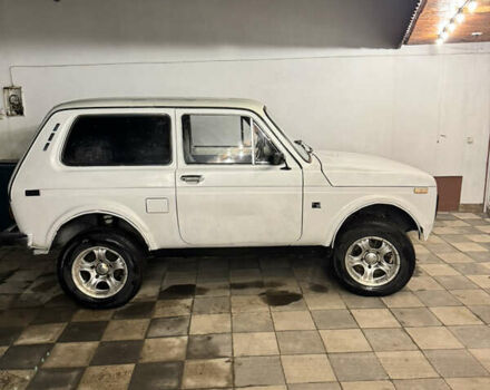 Белый ВАЗ 2121 Нива, объемом двигателя 1.6 л и пробегом 5 тыс. км за 2300 $, фото 7 на Automoto.ua