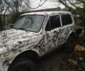 Белый ВАЗ 2121 Нива, объемом двигателя 1.6 л и пробегом 100 тыс. км за 828 $, фото 3 на Automoto.ua