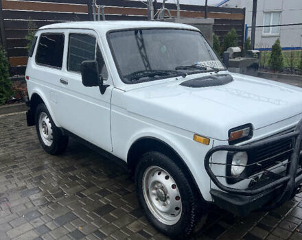 Белый ВАЗ 2121 Нива, объемом двигателя 1.57 л и пробегом 59 тыс. км за 2700 $, фото 2 на Automoto.ua