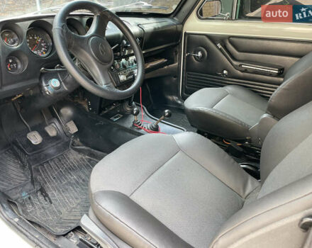 Белый ВАЗ 2121 Нива, объемом двигателя 1.8 л и пробегом 10 тыс. км за 6500 $, фото 10 на Automoto.ua