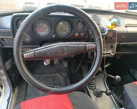 Білий ВАЗ 2121 Нива, об'ємом двигуна 1.6 л та пробігом 100 тис. км за 2000 $, фото 7 на Automoto.ua