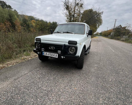 Білий ВАЗ 2121 Нива, об'ємом двигуна 1.6 л та пробігом 120 тис. км за 4500 $, фото 1 на Automoto.ua