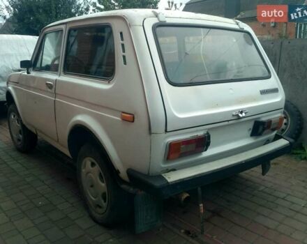 Білий ВАЗ 2121 Нива, об'ємом двигуна 1.6 л та пробігом 150 тис. км за 600 $, фото 3 на Automoto.ua