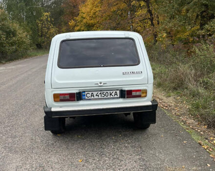 Білий ВАЗ 2121 Нива, об'ємом двигуна 1.6 л та пробігом 120 тис. км за 4500 $, фото 5 на Automoto.ua