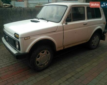 Білий ВАЗ 2121 Нива, об'ємом двигуна 1.6 л та пробігом 150 тис. км за 600 $, фото 4 на Automoto.ua