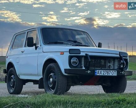 Белый ВАЗ 2121 Нива, объемом двигателя 1.57 л и пробегом 230 тыс. км за 2250 $, фото 6 на Automoto.ua
